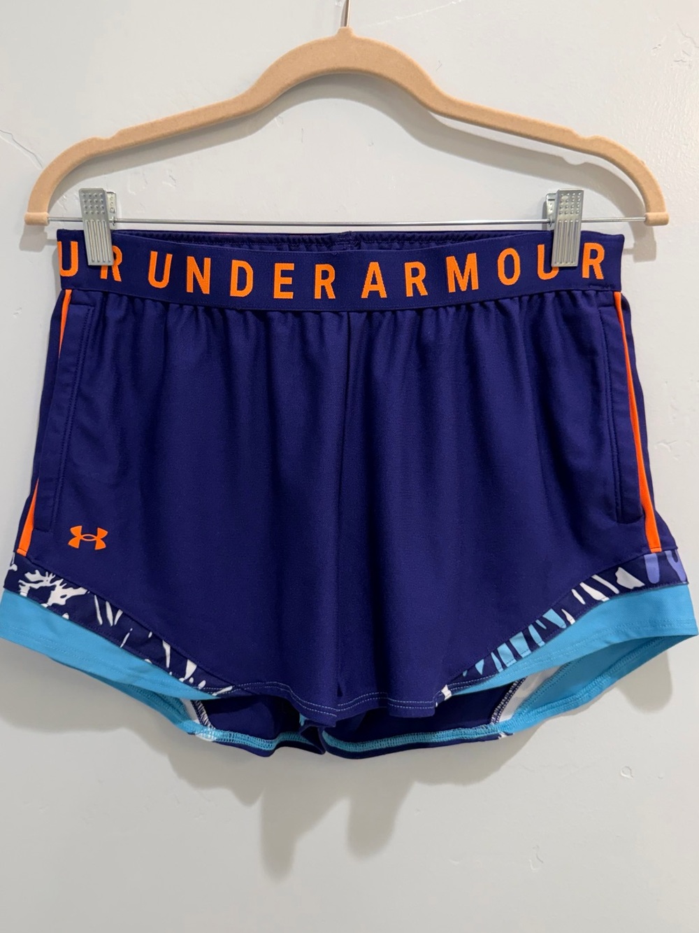 Under Armour Women's Play Up 3.0 Athletic Run Shorts Blue Purple Orange Medium - Picture 9 of 9